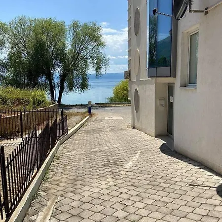 Aqua Blue Apartment Pestani Exterior photo